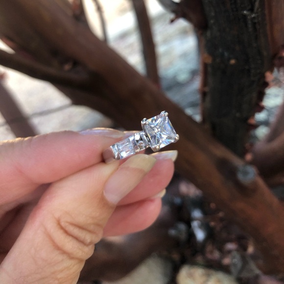 Vintage Sterling Silver 925 Ring Princess Cut Cubic Zirconia Engagement Size 7 - Picture 2 of 16